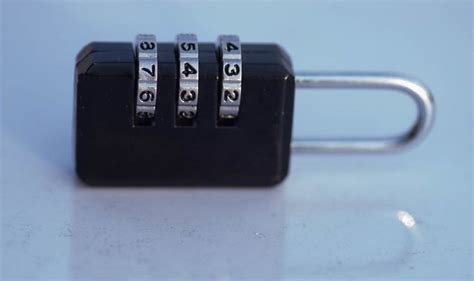 how does a 4-digit combination lock work|4.